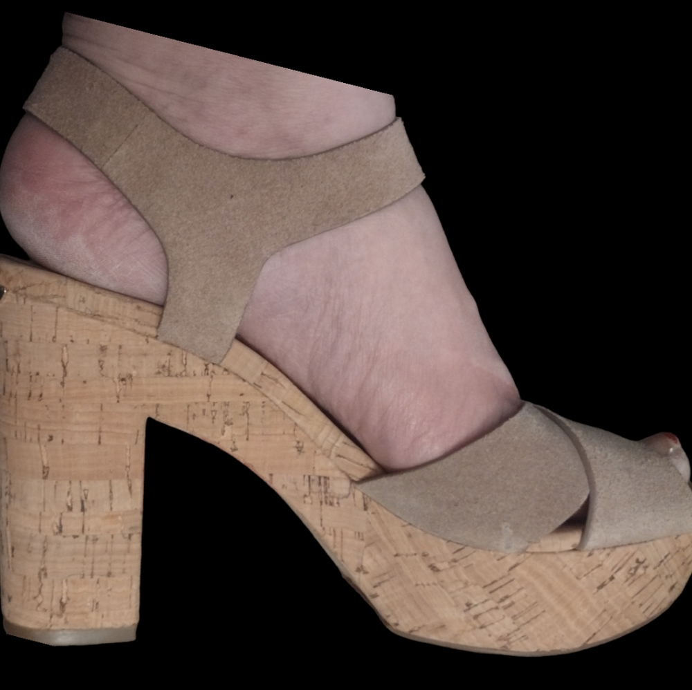 Michael kors heels (7.5) - Picture 3 of 6